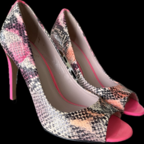 Vince Camuto Designer Leather 4"heal Open toe shoes hot pink size 7.5 - Picture 11 of 11